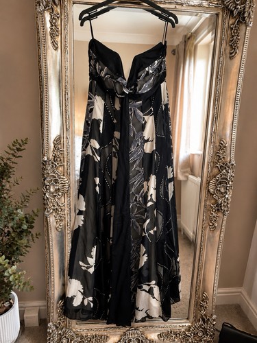 Monsoon black and white floral