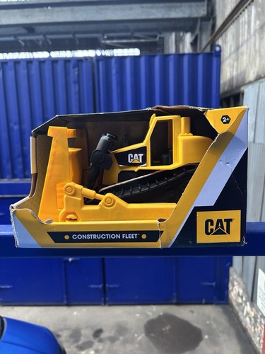 Cat construction fleet front - cat,