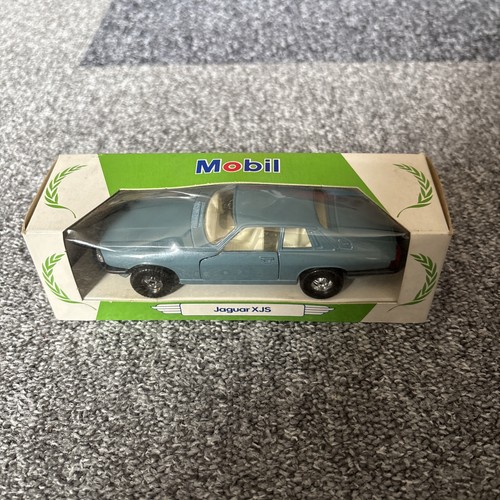 Corgi mobil performance car - corgi,