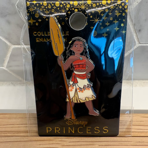 Disney princess moana holding - disney,