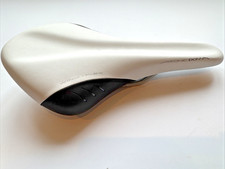 Fizik Arione Donna Saddle