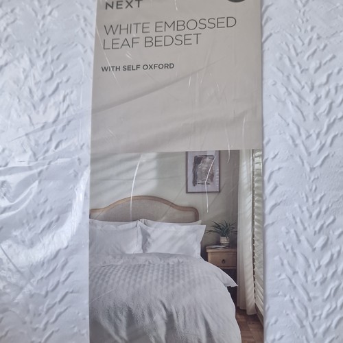 Next white embossed leaf - white,