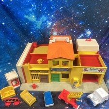 Fisher price Play Family Village little people Vintage Rare 1973 Figures Vichel