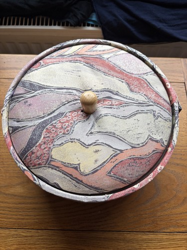 Retro style round woven - round,
