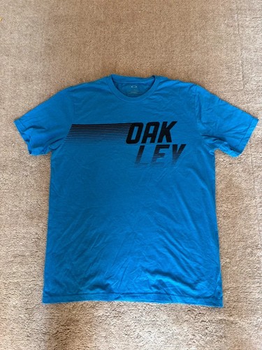 Oakley men shirt size - men’s,