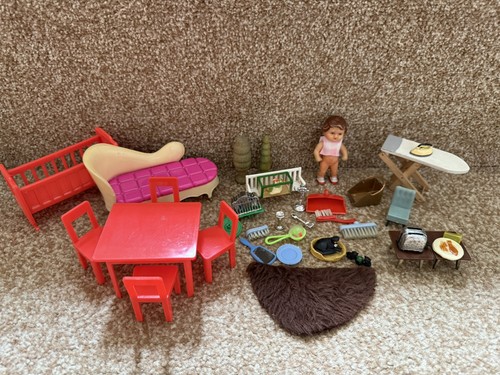 Vintage dolls house - vintage, 70’s