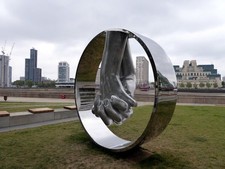 Photo A3 Lorenzo Quinn