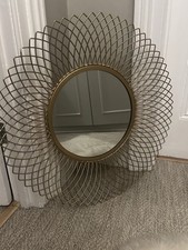 Round, Large, Lattice-Surround Gilt Painted, Wall Mirror (Modern) 