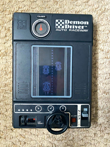 Tomy demon driver auto raceway - tomy,