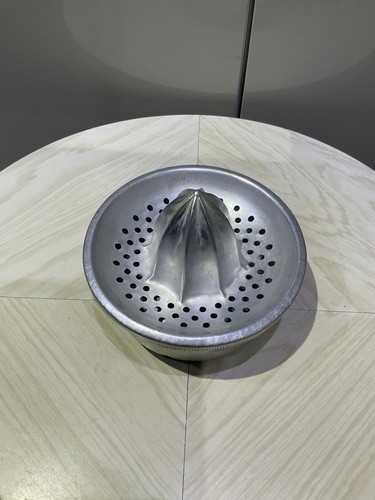 Gem squeezer hand press juicer - hand,