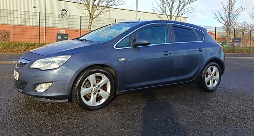 Breaking 2010 vauxhall astra - breaking,