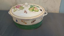 WEDGWOOD SARAH`S GARDEN LIDDED