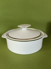 Thomas Medaillon White China