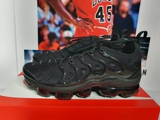 Nike AIR VAPORMAX PLUS Triple