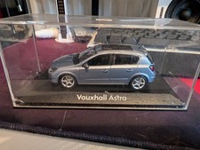 Minichamps Vauxhall Opel Astra 5 Door Hatchback Blue Dealer box 1:43
