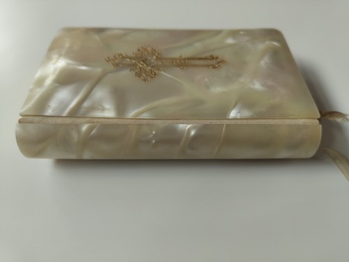 Vintage pearlescent the small - the,
