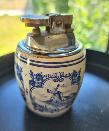 Delfts blue white ceramic - white,