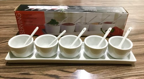 Porcelain sauce condiment - porcelain,