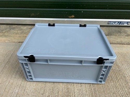 Euro storage boxes with - , lids