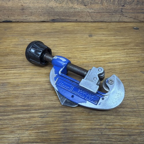 Record pipe cutter - cutter,