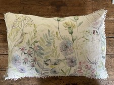Floral Pattern Throw Cushion Cottage Core - Voyage Maison