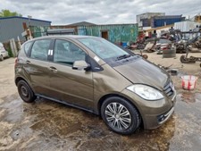 Mercedes A - W169 2010 1.5L Brown 490 *Breaking Spare* Wiper arm Manual M266.920