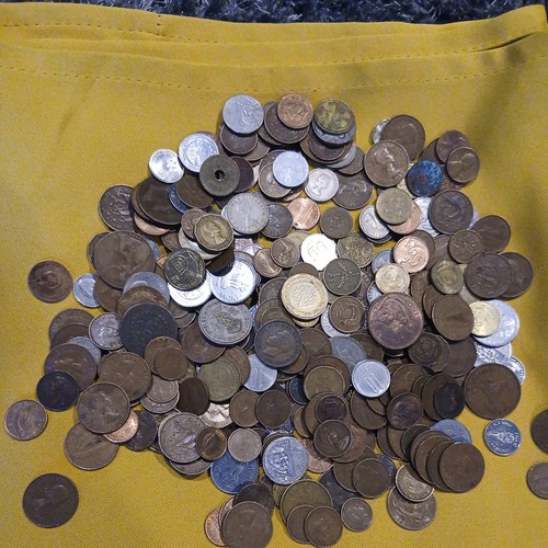 4kg approximate world coins - 1.4kg,