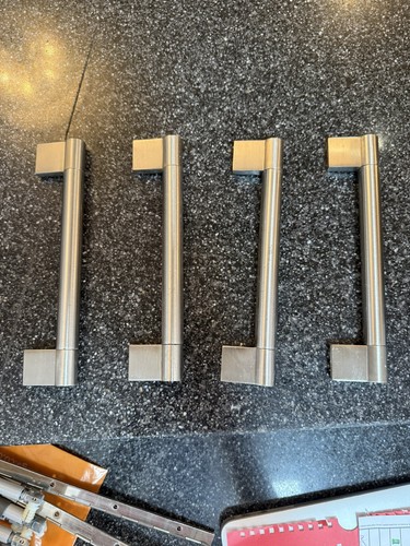 Boss bar handles - ,
