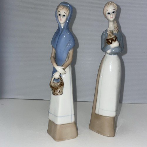 Lladro style figures young - style,
