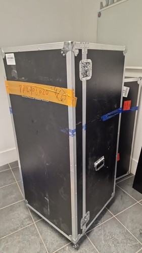 Large heavy duty - large, flight