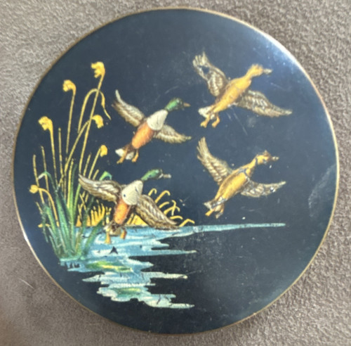 Stratton vintage round - vintage, compact