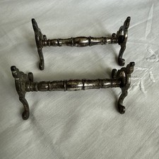 **PAIR OF DECORATIVE VINTAGE MATCHING SILVER TONE METAL KNIFE RESTS STANDS**