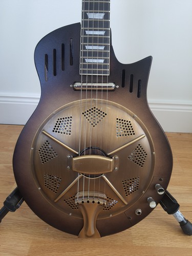 Resonator guitar