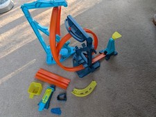 Hot Wheels Infinity Loop GVG10 Track Builder Loop Kit