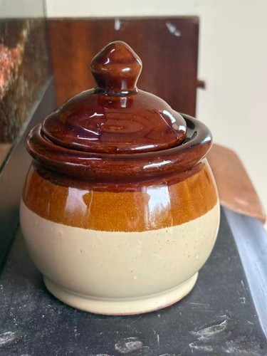 Cream brown stoneware - cream/brown, lidded