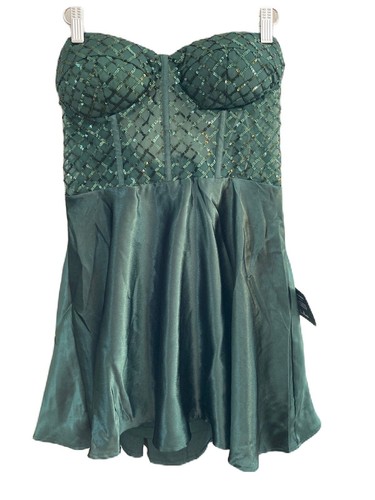 New nwt lulu skater style - lulu’s,