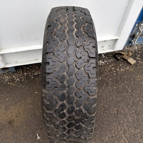 Dunlop 215 tyre - 215, sr