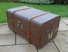 Vintage Irving Bros Edinburgh Wood Banded Steamer Trunk Chest Coffee Table Prop