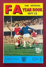 THE FA YEARBOOK 1971-72 - VERY