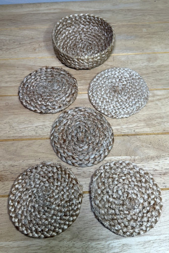 Woven seagrass coasters - 5x,