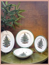 Set of 4 graduated Spode and