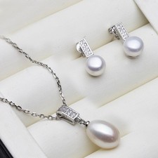 Natural Freshwater Pearl