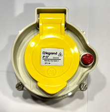 16A 110v Interlocked Socket Legrand P17 59400 2P+E 4H Twist Lock Safe Site Power