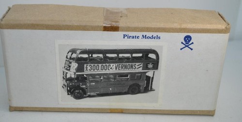 Pirate model metal - 1:76,