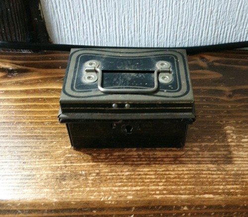 Vintage miniature metal - vintage,