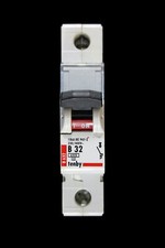 TENBY 32 AMP CURVE B 6kA MCB CIRCUIT BREAKER B632