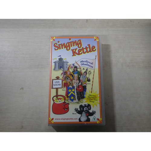 The singing kettle medieval - singing,