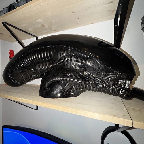Pla plastic painted alien - plastic.,