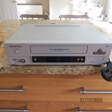 DAEWOO  SV-230P  VHS Video Cassette Recorder player Spares or Repair.