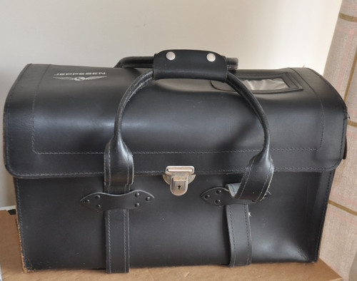 Jeppesen vintage flight case - jeppesen,